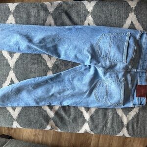 32x32 Hollister Jeans